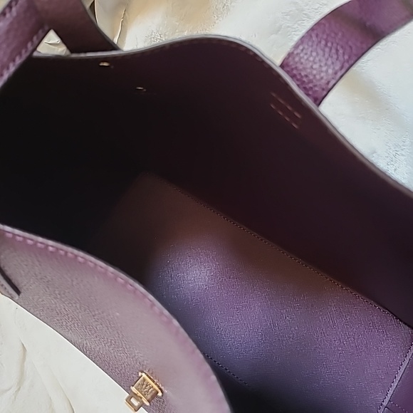 Michael Kors Tote Bag - Picture 7 of 8